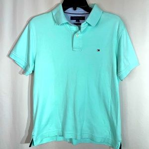 Mens Tommy Hilfiger Polo Size Medium.  0342